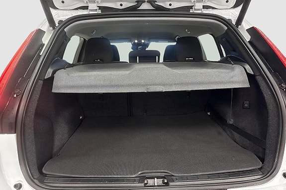 Volvo XC40 11 of 11