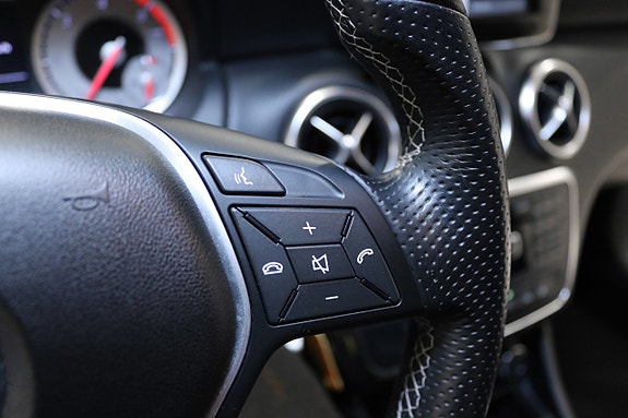 Mercedes-Benz A180 25 of 28