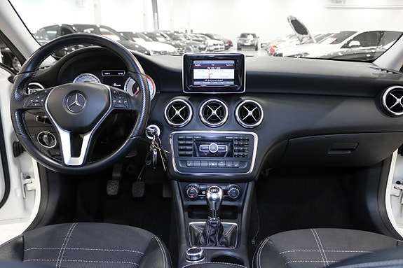 Mercedes-Benz A180 14 of 28