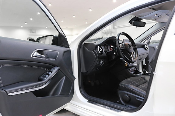 Mercedes-Benz A180 11 of 28