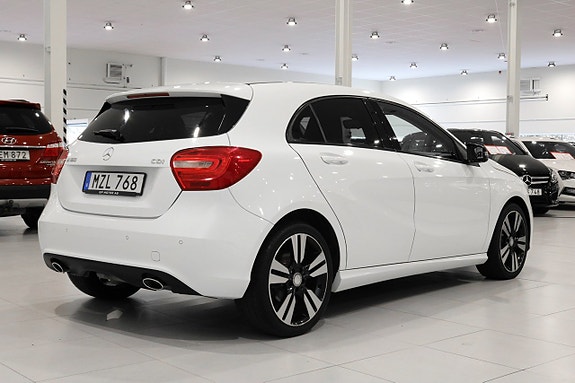 Mercedes-Benz A180 3 of 28