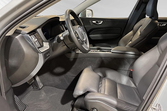 Volvo XC60 7 of 30