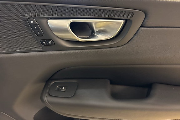 Volvo XC60 26 of 30