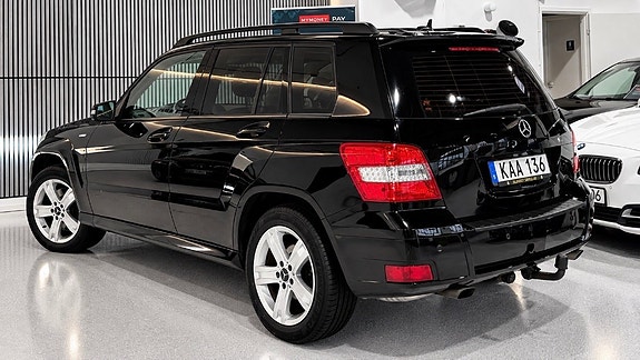 Mercedes-Benz GLK220 9 of 29