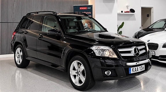 Mercedes-Benz GLK220 2 of 29