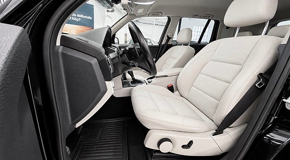 Mercedes-Benz GLK220 20 of 29