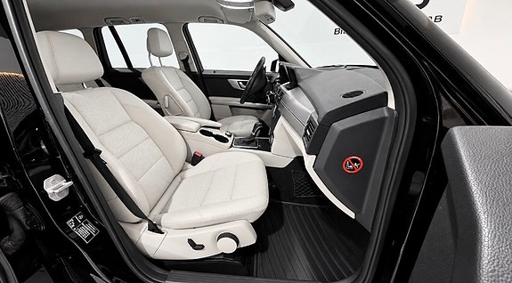 Mercedes-Benz GLK220 14 of 29