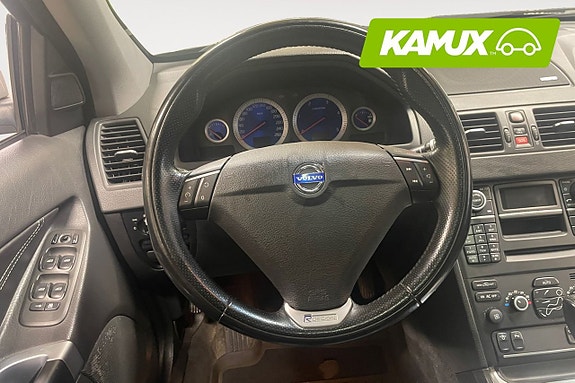Volvo XC90 13 of 20