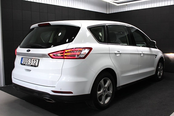 Ford S-MAX 6 of 28