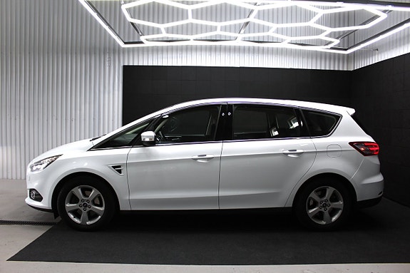 Ford S-MAX 3 of 28