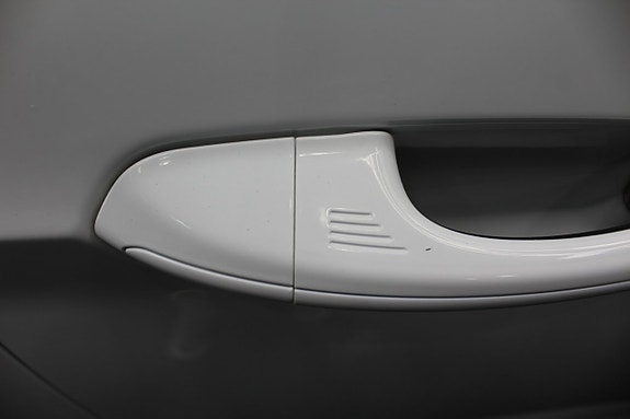 Ford S-MAX 9 of 28