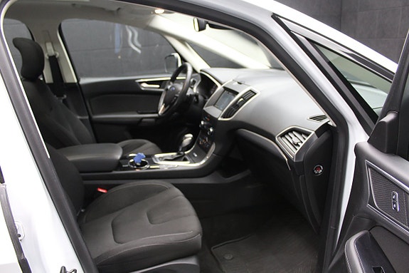 Ford S-MAX 15 of 28