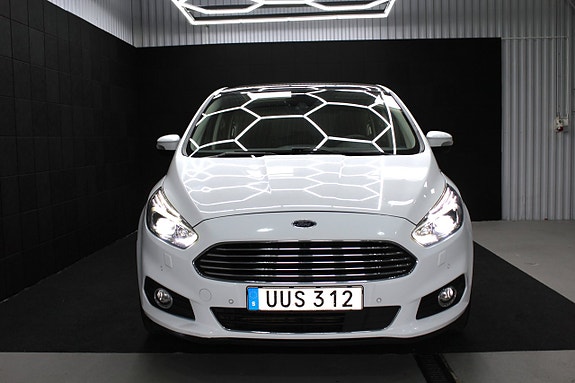 Ford S-MAX 2 of 28