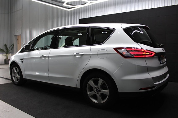 Ford S-MAX 4 of 28