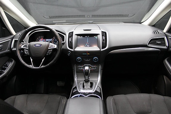 Ford S-MAX 16 of 28