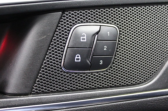 Ford S-MAX 12 of 28