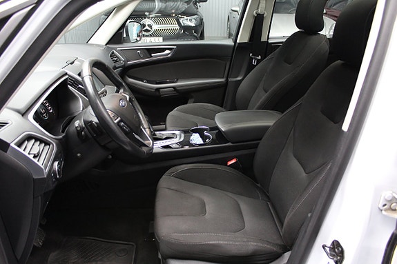 Ford S-MAX 10 of 28