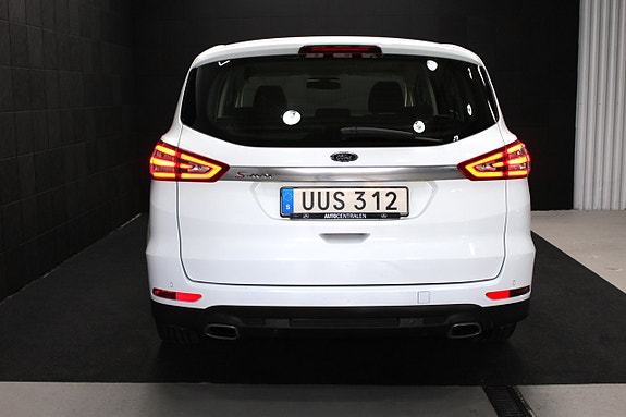 Ford S-MAX 5 of 28