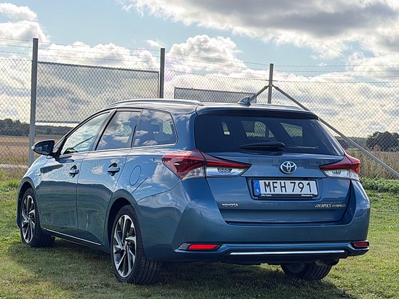 Toyota Auris 4 of 12