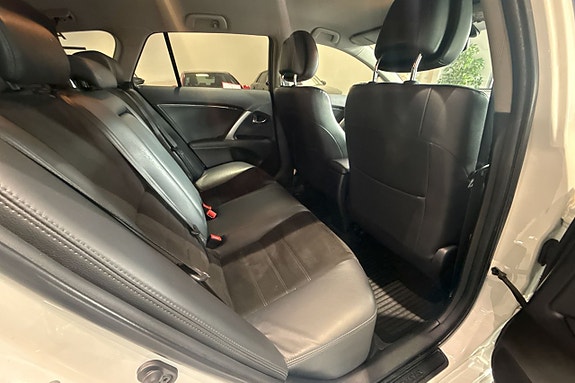 Toyota Avensis 10 of 22
