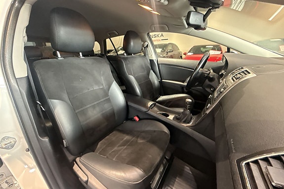 Toyota Avensis 9 of 22