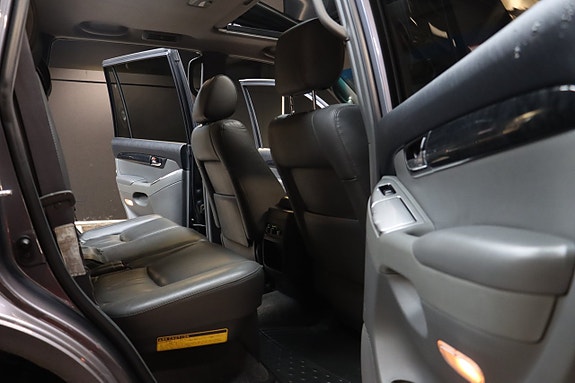 Toyota Land Cruiser 14 of 26
