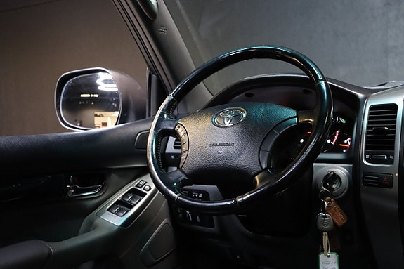 Toyota Land Cruiser 18 of 26