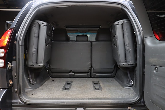 Toyota Land Cruiser 17 of 26