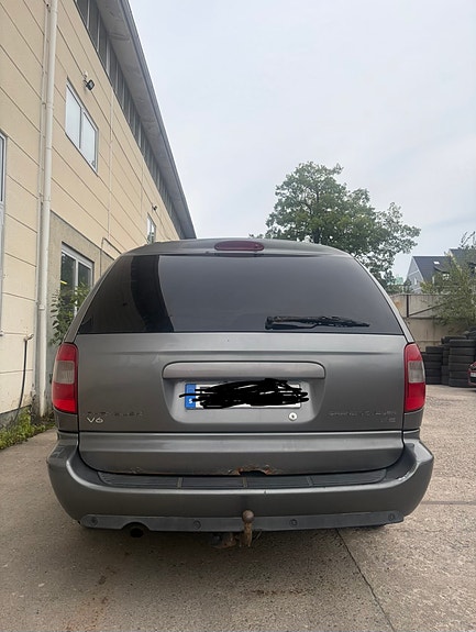 Chrysler Grand Voyager 2 of 7