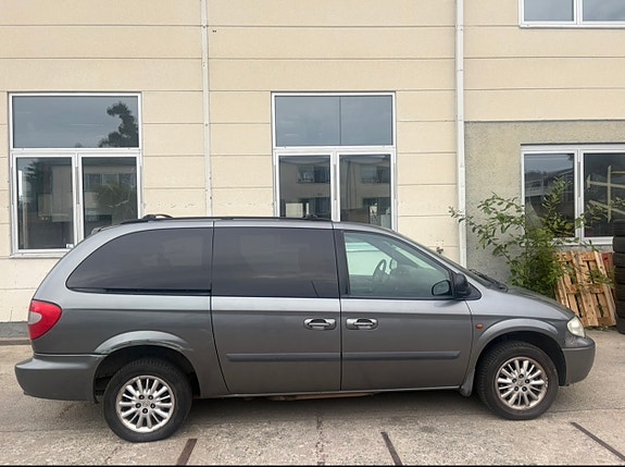 Chrysler Grand Voyager 4 of 7