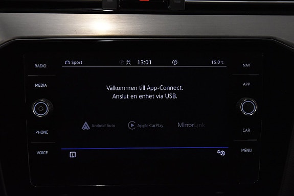 Volkswagen Passat Alltrack 17 of 21