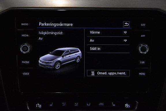 Volkswagen Passat Alltrack 15 of 21