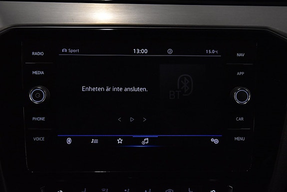 Volkswagen Passat Alltrack 18 of 21
