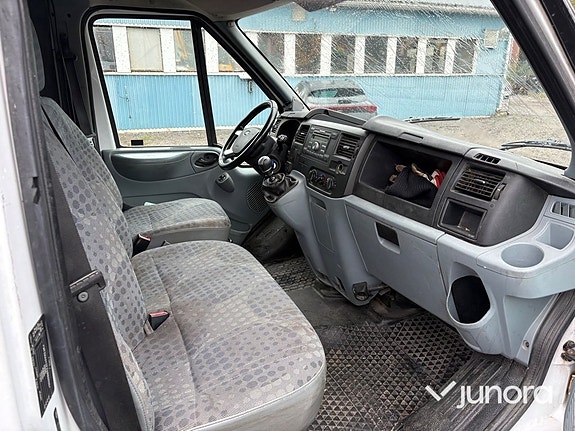 Ford Transit 19 of 24