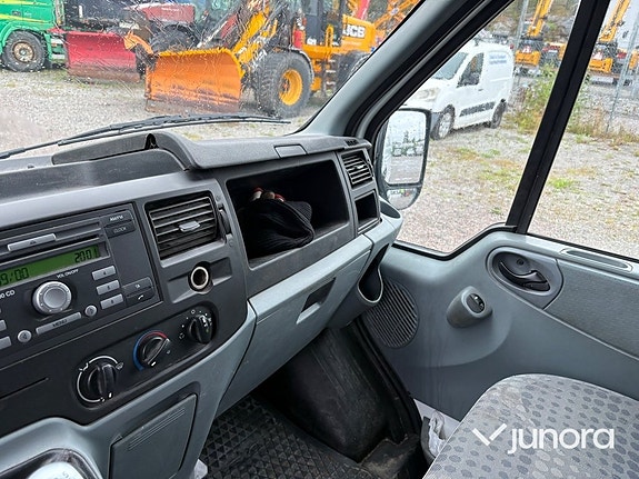 Ford Transit 17 of 24
