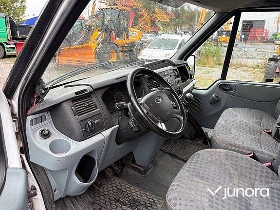 Ford Transit 13 of 24