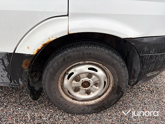 Ford Transit 9 of 24