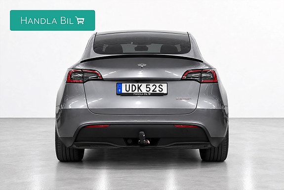 Tesla Model Y 6 of 26