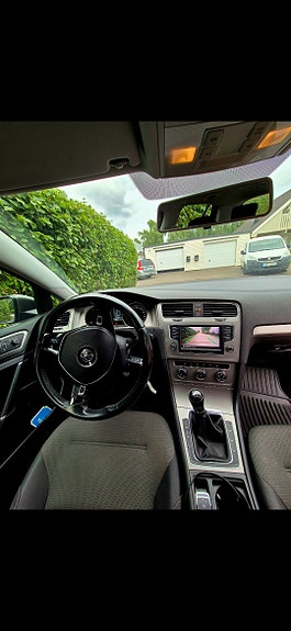 Volkswagen Golf VII 2 of 3