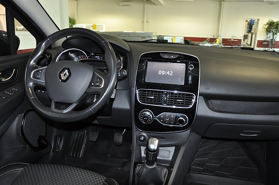 Renault Clio 8 of 14