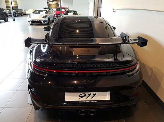 Porsche 911 GT3 5 of 9