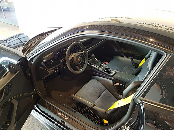 Porsche 911 GT3 6 of 9