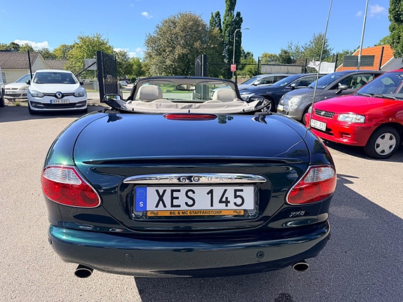 Jaguar XK 8 of 13