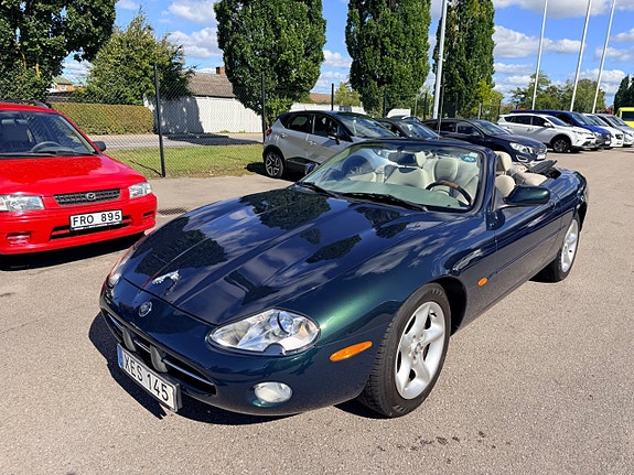 Jaguar XK 4 of 13