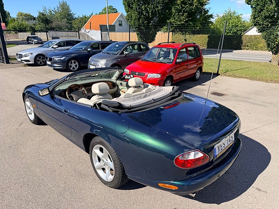Jaguar XK 7 of 13