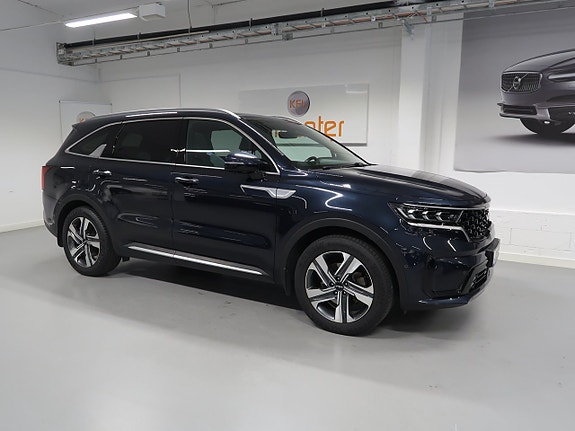 Kia Sorento 4 of 30