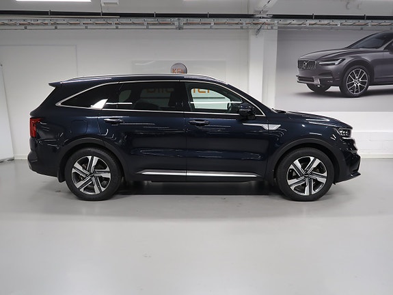Kia Sorento 5 of 30