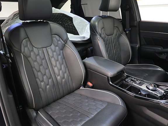 Kia Sorento 24 of 30