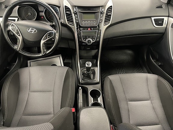 Hyundai i30 7 of 9