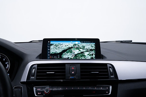BMW M140i 19 of 21